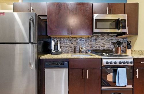 St. Clairsville Maison | Come home to a Lavishly Renovated Condo minutes from Wheeling 205