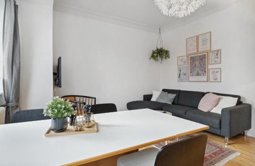 Aalborg Appartement | Come Stay 2BR Lejlighed nær Centrum & Togstation