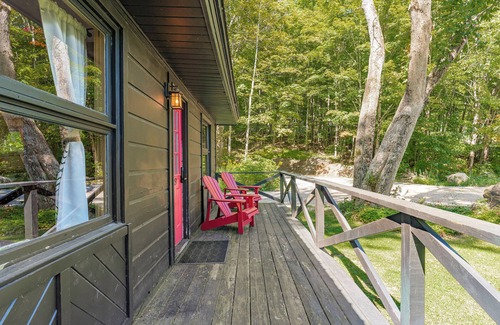 Eagle Bay Copropriété | Come stay at Great Pines for amazing views!