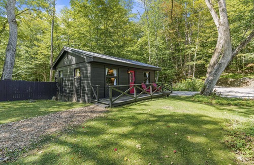 Eagle Bay Copropriété | Come stay at Great Pines for amazing views!