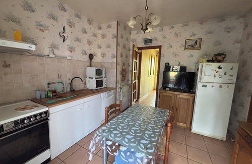 Angoisse Maison | Come to ANGOISSE in a quiet house with many activities around.