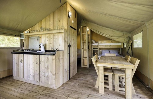 Signy-lAbbaye Appartement | Tente Glamping à Signy-L'Abbaye