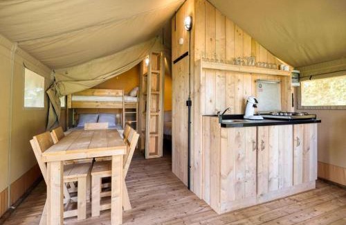Signy-lAbbaye Appartement | Comet Glamping Tent, Ardennes