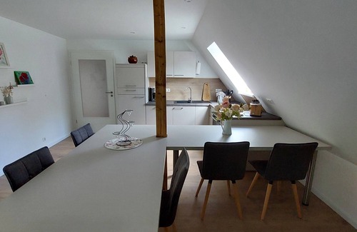 Althof Appartement | comf. FEWO in idyllic location 15 minutes from the beach with great transport links