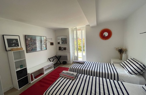 Saint-Sulpice-de-Roumagnac Lit Et Petit-Déjeuner | Comfortable guest rooms with swimming pool, quiet, in the heart of the countryside