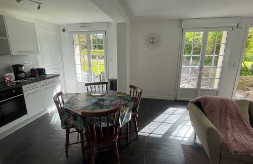 La Chapelle-des-Fougeretz Appartement | Comfortable, quiet T3 apartment with garden
