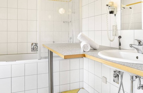 Saarburg Maison | Comfort 4-person bungalow in the holiday park Landal Warsberg