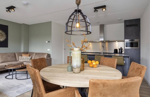 Leuken Maison | Comfort 6-person villa in the holiday park Landal Marina Resort Well