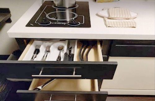 Somerset Hôtel | Comfort and Convenience! 2 Wonderful units w/ Kitchen. Near Fort Worth Zoo