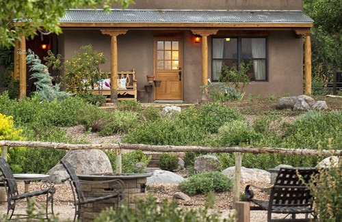 Abiquiu Maison | Confort et sérénité au cœur du pays de Georgia O'Keeffe.