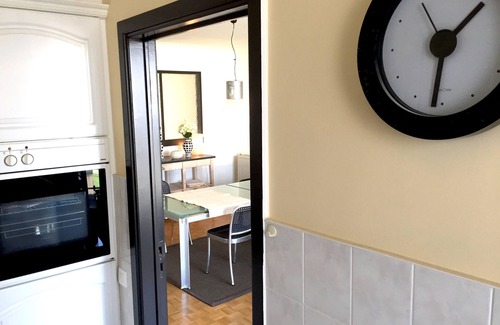 South Antwerp Appartement | Comfort and view in center Antwerp South, elevator, private parking possible