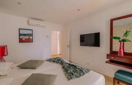 Oura Hôtel | Comfort by the Beach! 1BR Apartment w/Kitchenette, Walk to the Beach | 4 Units