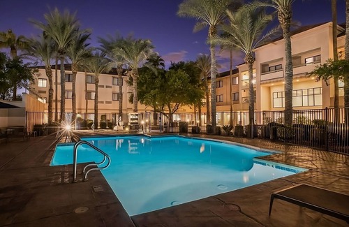 Chandler Appartement | Comfort & Convenience! w/ Onsite Pool, 4 Homely Units Short Drive to Phoenix Zoo