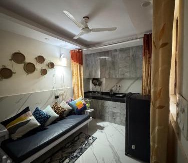 Saket Appartement | Comfort Corner- Private Apartment for Long Stays