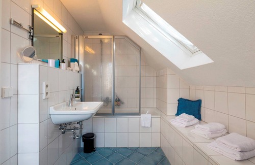 Inzlingen Appartement | Comfort Dreibettzimmer Gästehaus