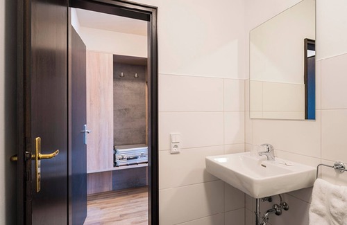 Loerrach Appartement | Comfort family room with shower and WC