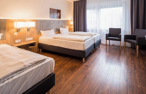 Loerrach Appartement | Comfort family room with shower and WC