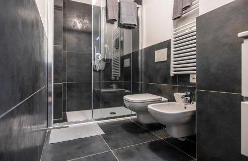 Clusone Appartement | [Comfort House] in centro + box