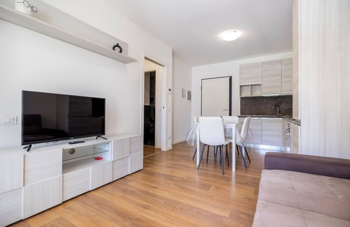 Clusone Appartement | Comfort House in downtown with box with modern finishes and mountain views