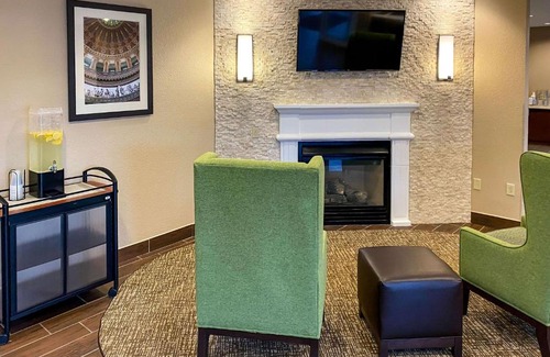 DeKalb Hôtel | Comfort Inn DeKalb - University Area