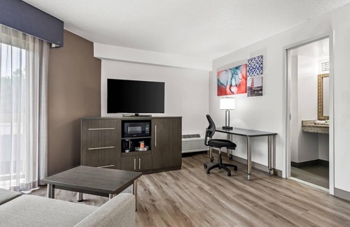 Lake Arbor Hôtel | Comfort Inn Largo-Washington DC East