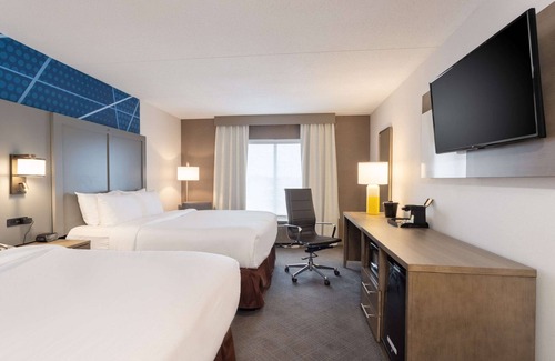 Cheektowaga Hôtel | Comfort Inn & Suites Buffalo Airport
