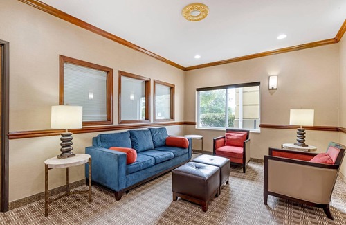 Carbon Cliff Hôtel | Comfort Inn & Suites East Moline near I-80