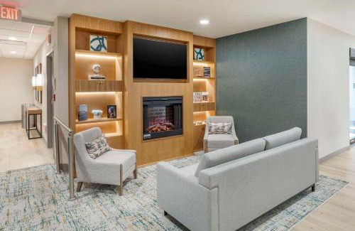 Newark Hôtel | Comfort Inn & Suites Newark Liberty International Airport