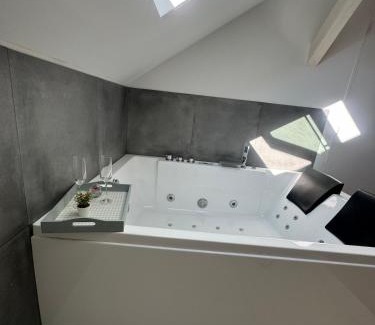 Nilvange Appartement | Comfort Jacuzzi New Apartment in Nilvange