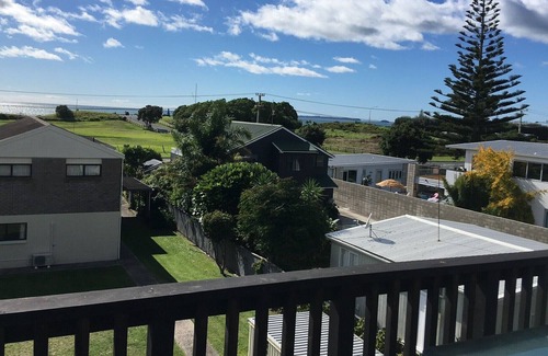 Papamoa Beach Cabine | Comfort near the beach