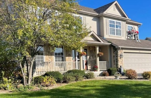 Crown Point Maison | Comfort & Space for the Whole family! Sleeps 8+