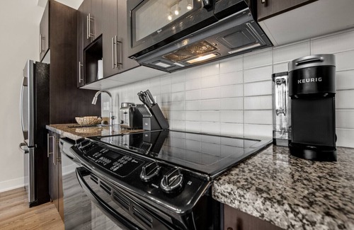 Cabbagetown Hôtel | Comfort Stay - 2BR Suite - Free Parking - CN Tower View