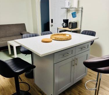 Centereach Appartement | Comfort Stay by Stony Brook University & Hospital
