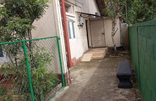 Peliyagoda Appartement | Comfort Stay with AC WiFi and Hot Water near Colombo
