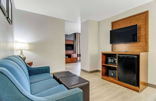 Lansing Hôtel | Comfort Suites near I-80 and I-94