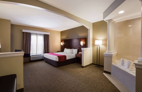 Monmouth Junction Hôtel | Comfort Suites Near University
