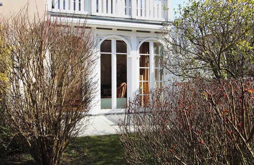 Kuhlungsborn Ost Appartement | Comfortable vacation apartment with covered terrace and garden in Kühlungsborn
