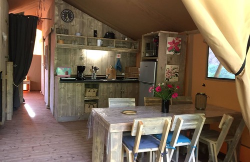Le Buisson-de-Cadouin Cottage | Gîte grand confort dans beau domaine avec piscine