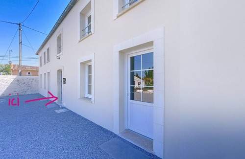 Anglade Appartement | Comfortable 2-bedroom apartment near Blaye, ideal for workers/vacationers