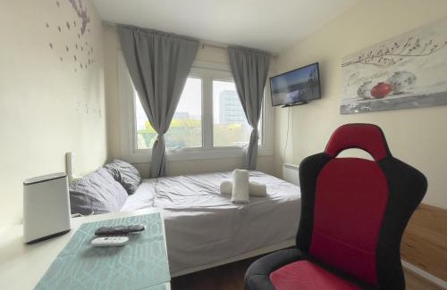 Westbourne Appartement | Comfortable 2BR London Stay 4 Beds Sleeps 5