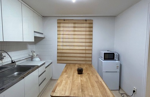 Dapsimni-dong Appartement | "Comfortable 3-Bedroom Stay with a Small Dining Space"
