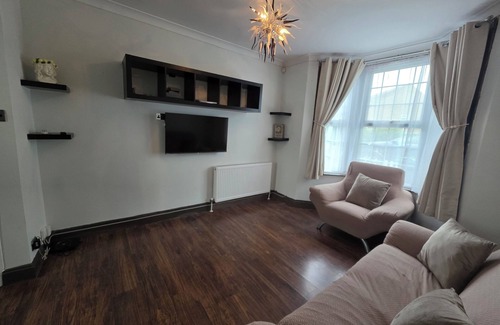 Newbury Park Appartement | Comfortable 3BD House near Newbury Park Station