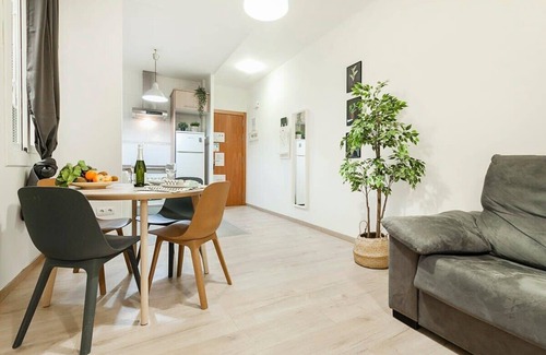El Parc i la Llacuna del Poblenou Appartement | Comfortable 3BD in Poblenou next to the beach for Families