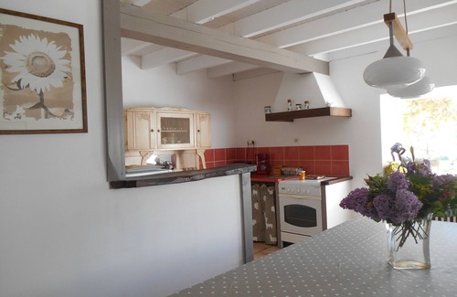 Adriers Cottage | Gîte tout confort avec piscine chauffée et étangs de pêche classé 4 étoiles.