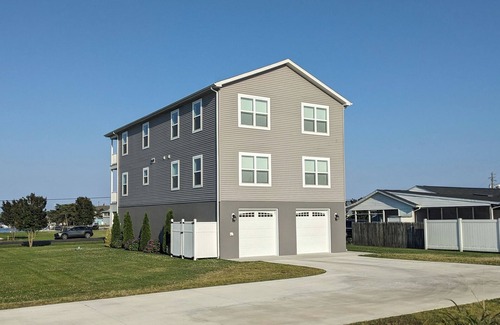 Keen-Wik On the Bay Maison | Comfortable 5 Bedroom Home near Fenwick Island and Ocean City beaches! Dog friendly, boat ramp nearby!
