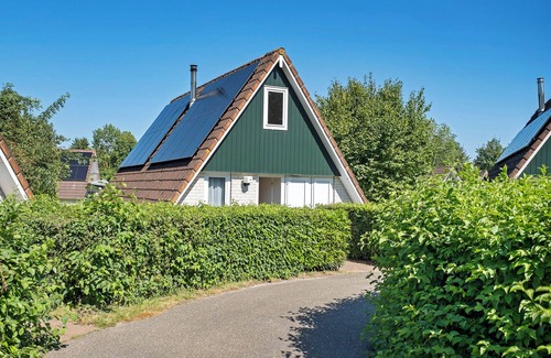Gramsbergen Maison | Comfortable 6-person bungalow with dishwasher and washing machine, located by greenery or water in the Vechtdal – enjoy comfort and plenty of activities for all ages!