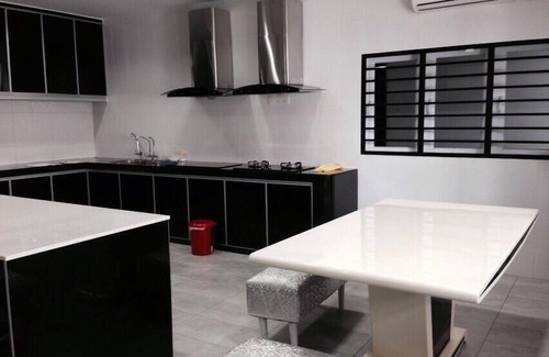 Taman Century Maison | Confortable et Big House