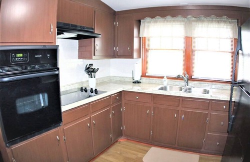 Raritan Appartement | Confortable et confortable 2BR entièrement meublé!