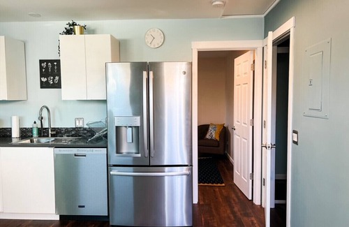 Old Town North Appartement | Comfortable and fully loaded apartment walking distance to Old Town.
