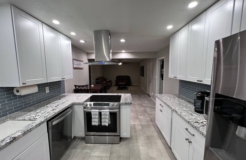 North Mountain Maison | Comfortable and fun! Pool, game room, outdoor living spaces, great location ++++